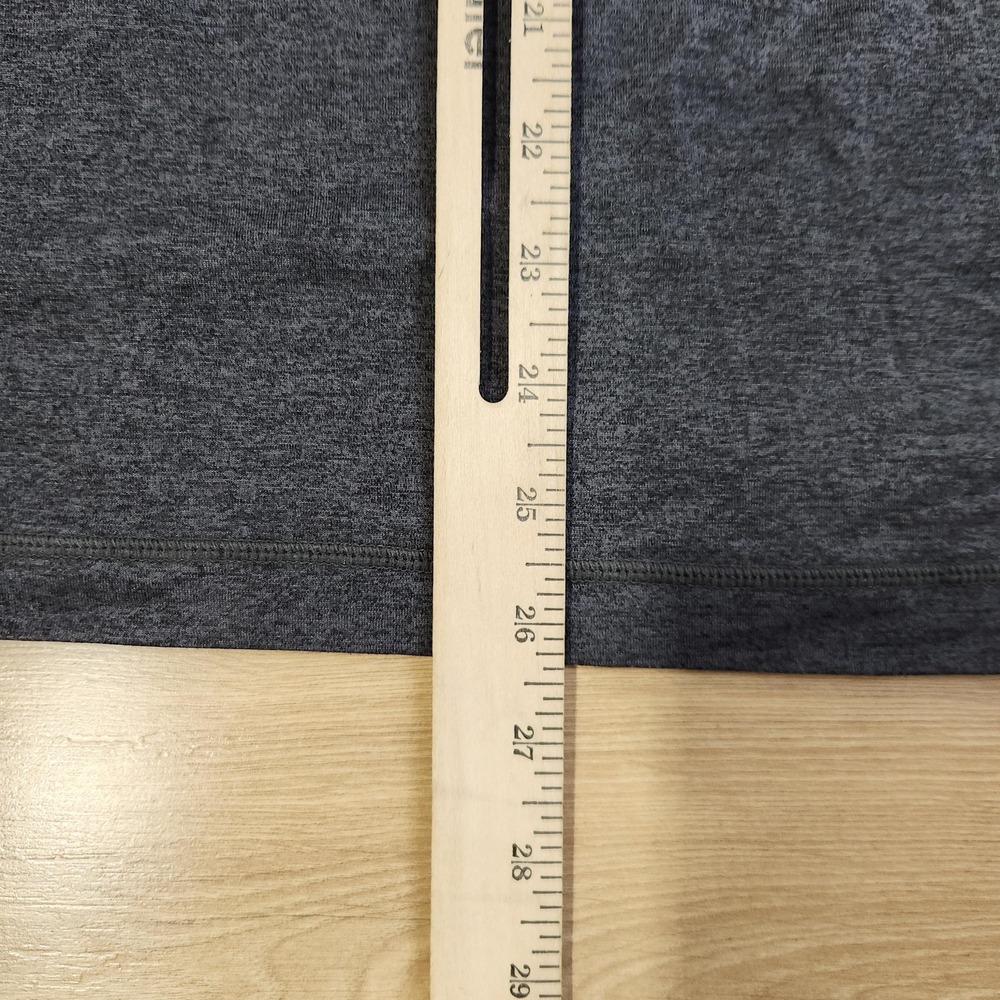 Rhone Shirt Mens Medium Gray Short‎ Sleeve Athletic Running Performance Top - Picture 7 of 8
